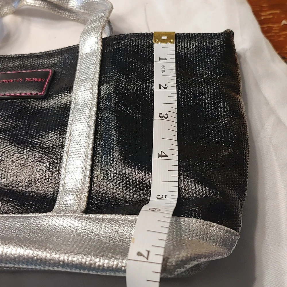 ❤️Victoria Secret Mini Tote Purse Bag Crossbody Silver Black Zippered NWT - Picture 10 of 12